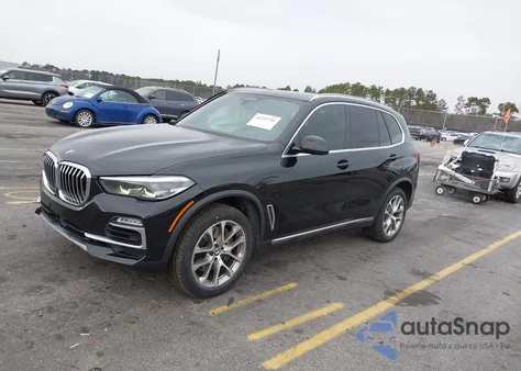 2021 BMW X5 Phev xDrive45E z USA, uszkodzony, nr VIN 5UXTA6C0XM9F97640